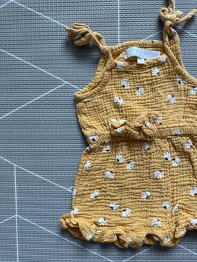 Catherine Malandrino|alMustard Yellow Daisy Floral Gauze Romper with bow•••3-6M